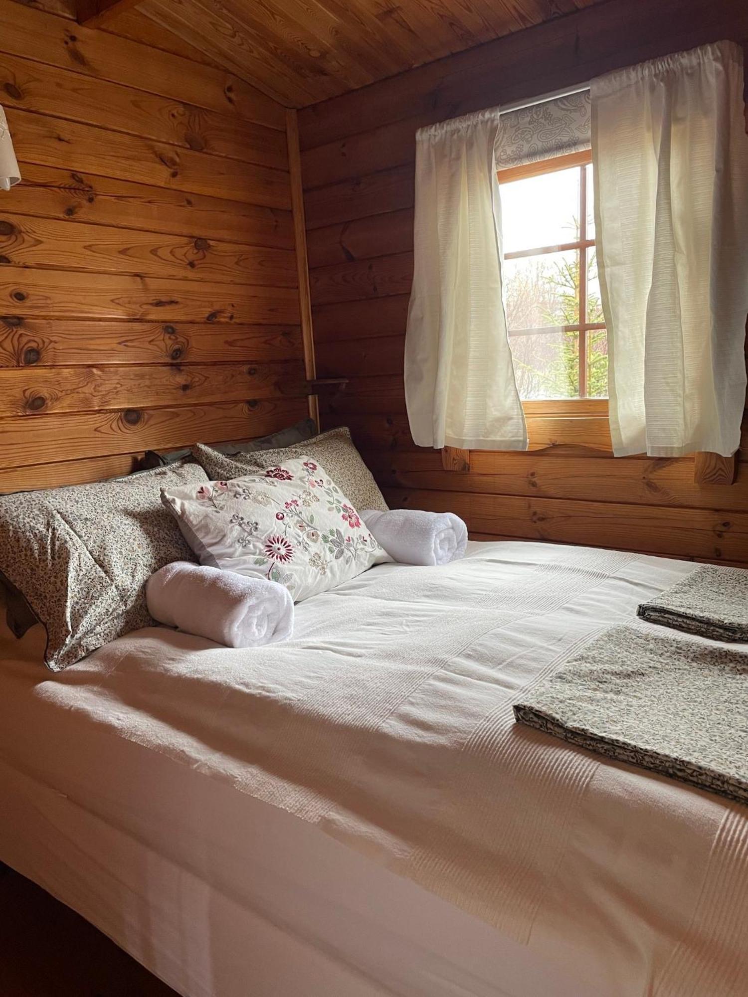 Kaldbaks-Kot Cottages フーサヴィーク エクステリア 写真